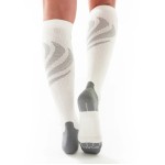 Calcetín de Compresión Deportivo Ames Walker a la Rodilla 15-20 mmHg celeste